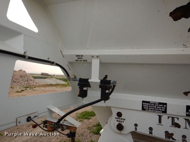 image for item DN7384 2018 ITM RM242BD  bottom dump trailer