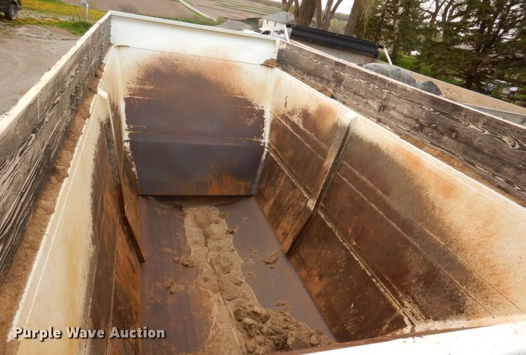 image for item DN7384 2018 ITM RM242BD  bottom dump trailer