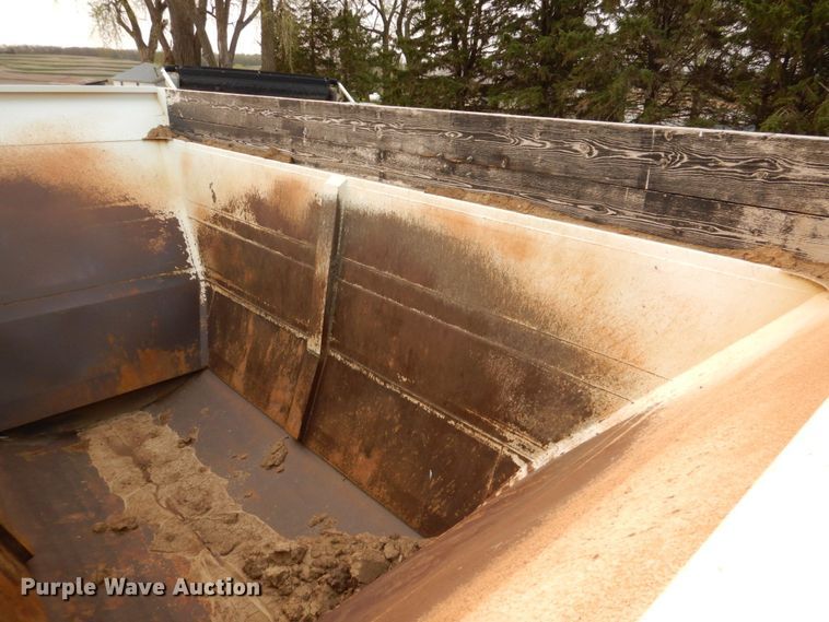 image for item DN7384 2018 ITM RM242BD  bottom dump trailer