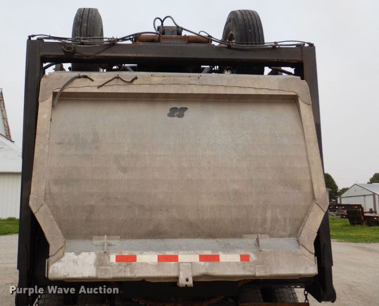 image for item DN7385 2003 Mack CV700  dump truck