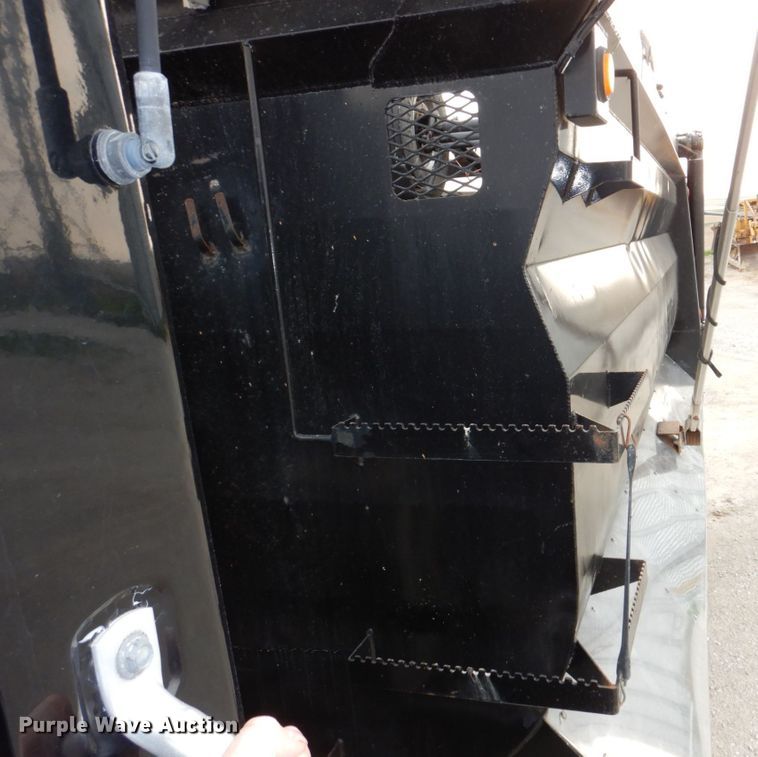 image for item DN7385 2003 Mack CV700  dump truck