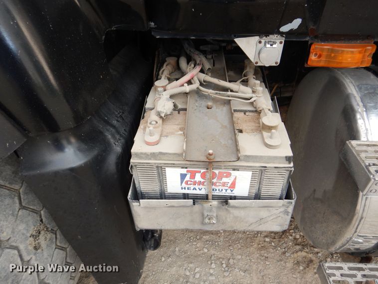 image for item DN7385 2003 Mack CV700  dump truck