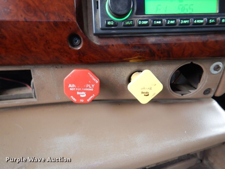 image for item DN7385 2003 Mack CV700  dump truck