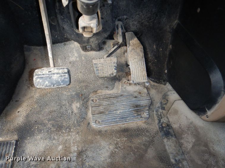 image for item DN7385 2003 Mack CV700  dump truck