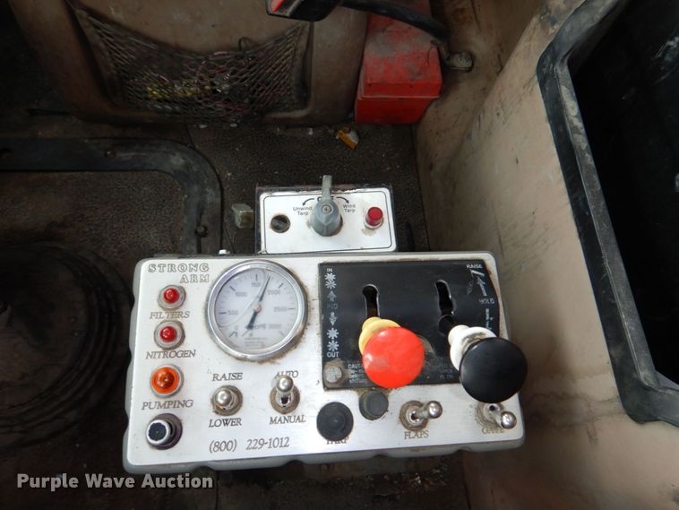 image for item DN7385 2003 Mack CV700  dump truck