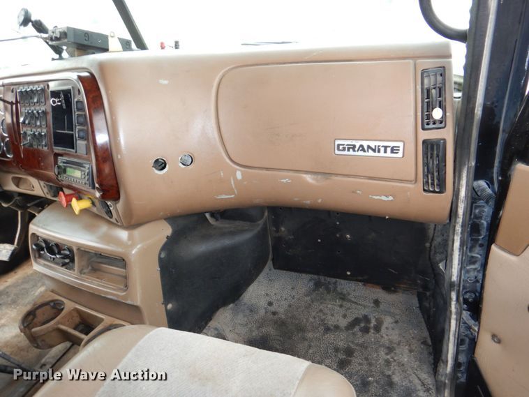 image for item DN7385 2003 Mack CV700  dump truck