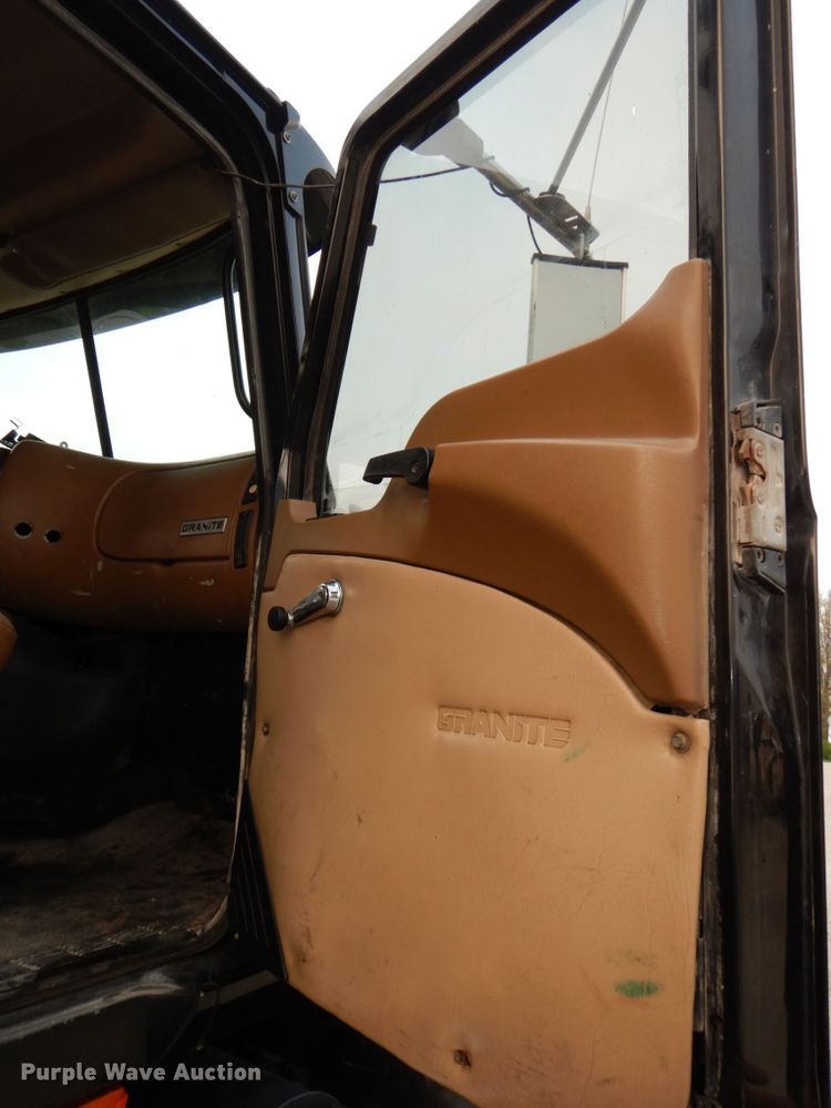 image for item DN7385 2003 Mack CV700  dump truck