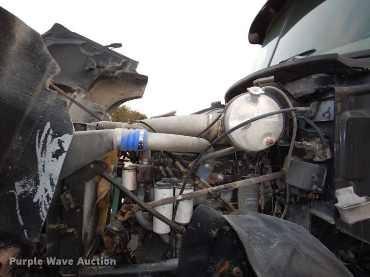 image for item DN7385 2003 Mack CV700  dump truck