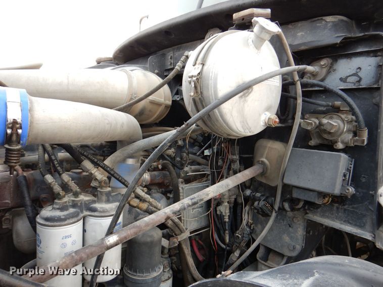 image for item DN7385 2003 Mack CV700  dump truck