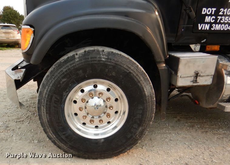 image for item DN7385 2003 Mack CV700  dump truck