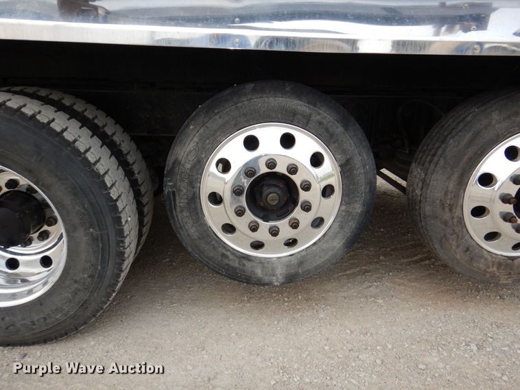 image for item DN7385 2003 Mack CV700  dump truck