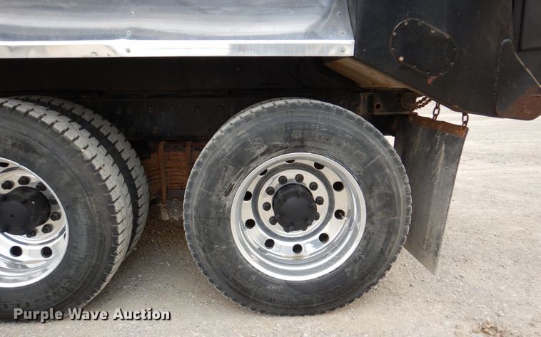 image for item DN7385 2003 Mack CV700  dump truck