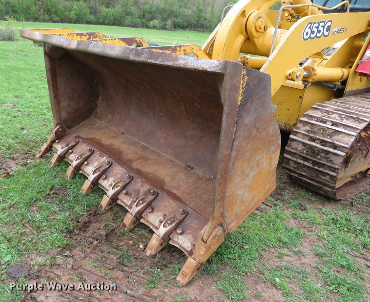 image for item DN7972 2004 John Deere 655C Series II  track loader