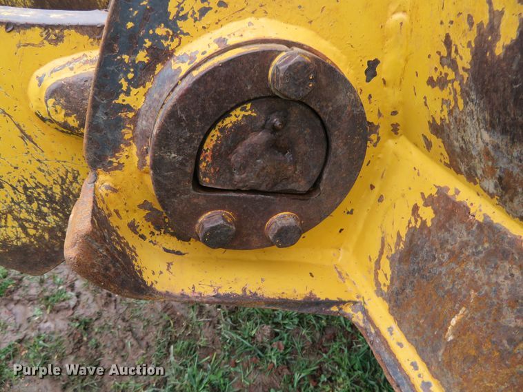 image for item DN7972 2004 John Deere 655C Series II  track loader