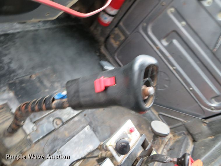 image for item DN7975 1992 Mack RD690S  dump truck