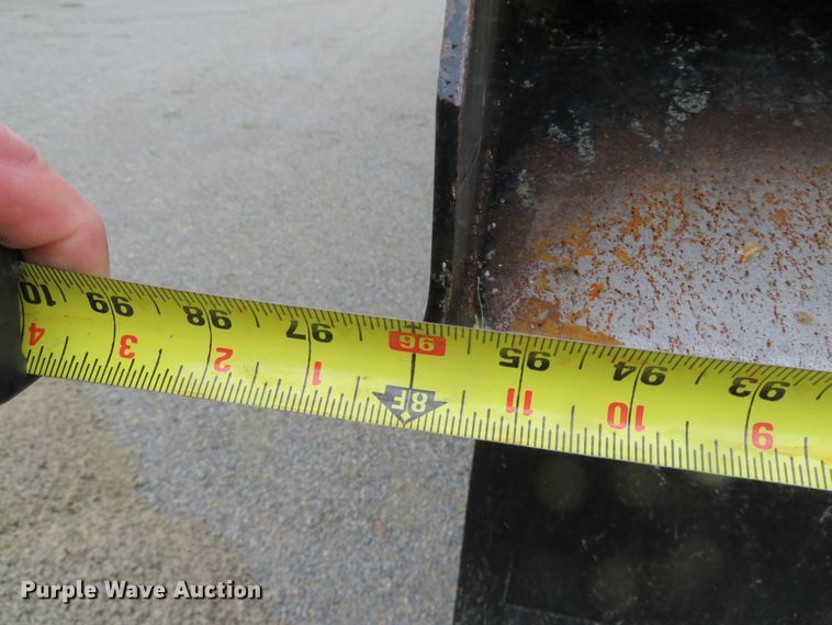 image for item DN7975 1992 Mack RD690S  dump truck