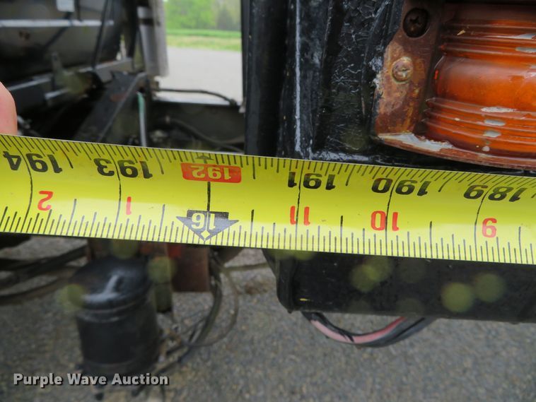 image for item DN7975 1992 Mack RD690S  dump truck