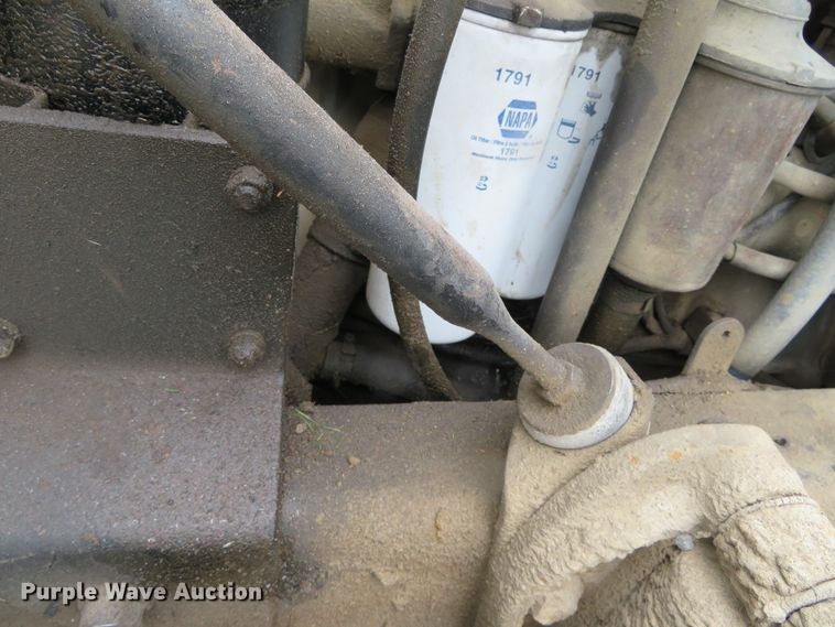 image for item DN7975 1992 Mack RD690S  dump truck