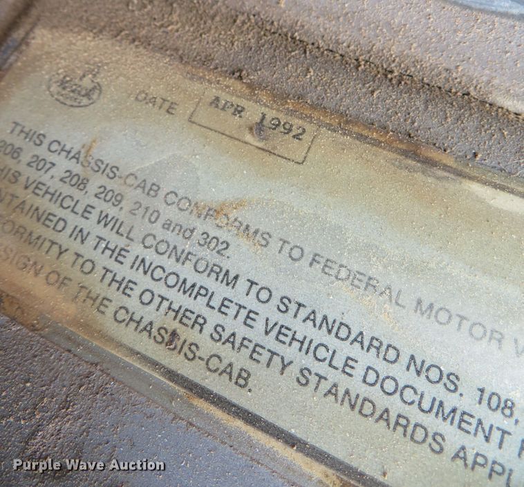 image for item DN7975 1992 Mack RD690S  dump truck