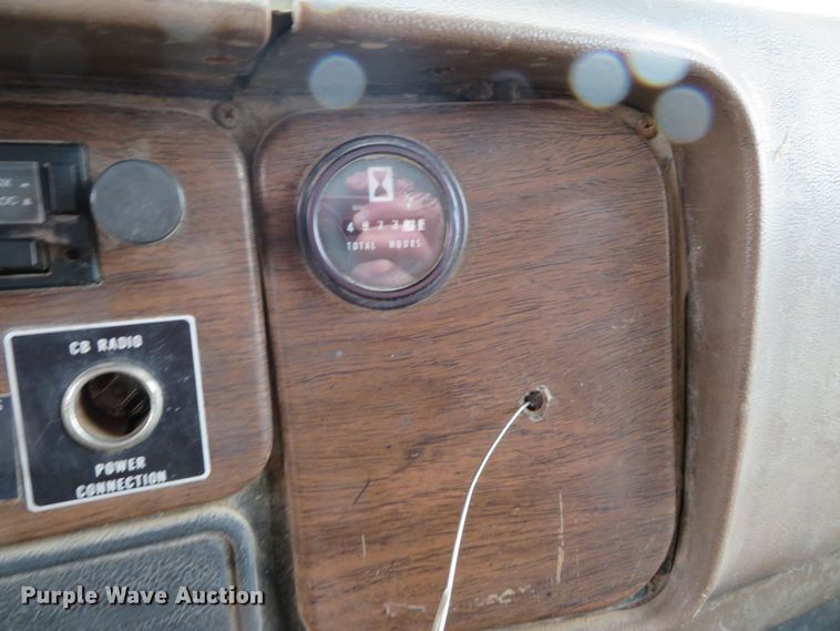 image for item DN7976 1989 International 8300  dump truck