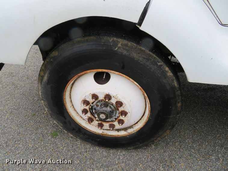 image for item DN7976 1989 International 8300  dump truck