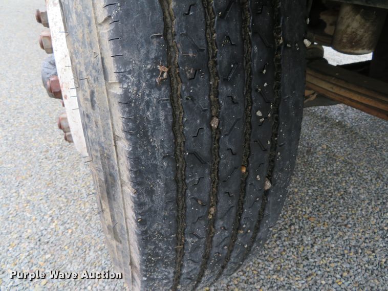 image for item DN7976 1989 International 8300  dump truck