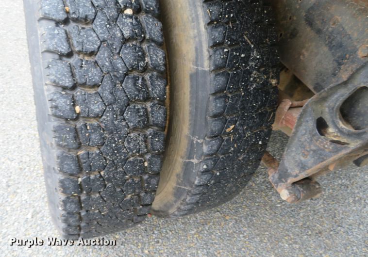 image for item DN7976 1989 International 8300  dump truck