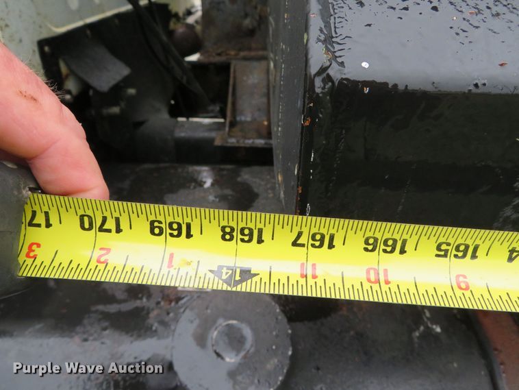 image for item DN7976 1989 International 8300  dump truck