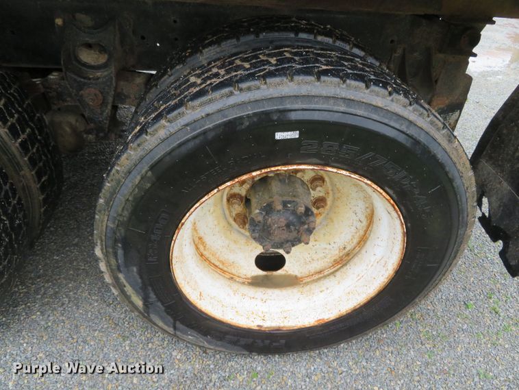 image for item DN7976 1989 International 8300  dump truck