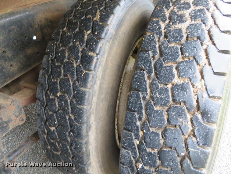 image for item DN7976 1989 International 8300  dump truck