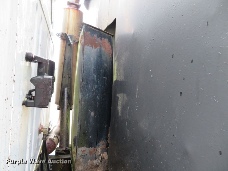 image for item DN7976 1989 International 8300  dump truck