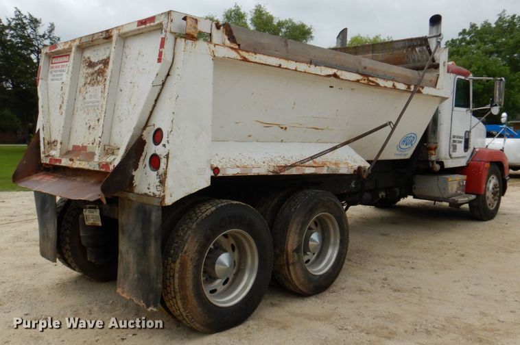 image for item DP3971 1992 Freightliner FLD120  dump truck
