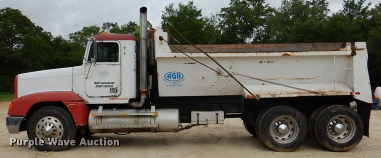 image for item DP3971 1992 Freightliner FLD120  dump truck