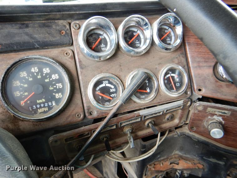 image for item DP3971 1992 Freightliner FLD120  dump truck