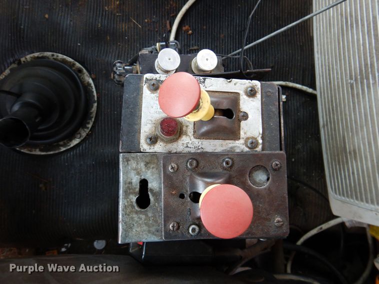 image for item DP3971 1992 Freightliner FLD120  dump truck