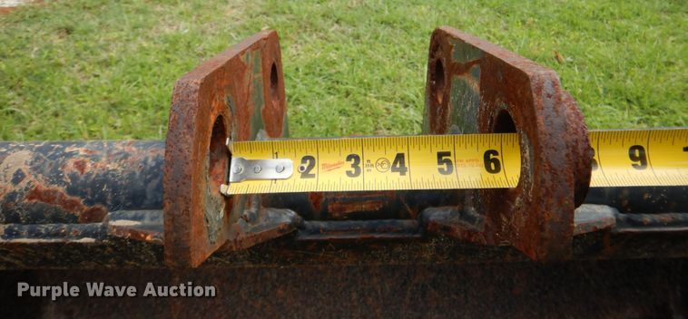image for item DP3977 Kubota  36"W excavator bucket