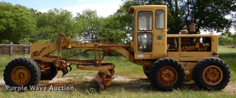 image for item DP3979 1963 Caterpillar 12E  rigid frame motor grader