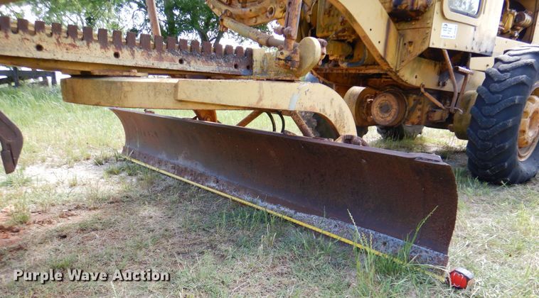 image for item DP3979 1963 Caterpillar 12E  rigid frame motor grader