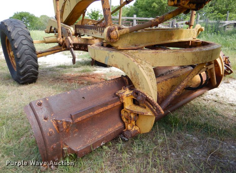 image for item DP3979 1963 Caterpillar 12E  rigid frame motor grader