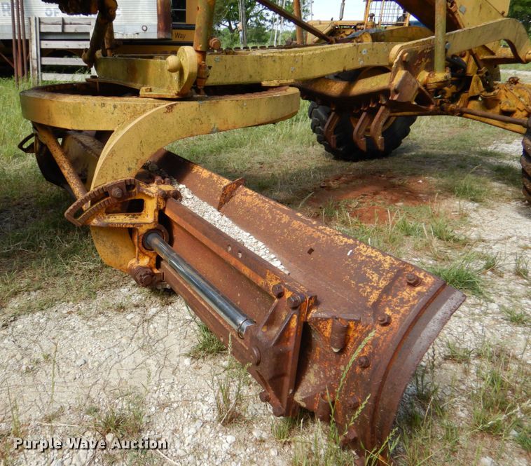 image for item DP3979 1963 Caterpillar 12E  rigid frame motor grader