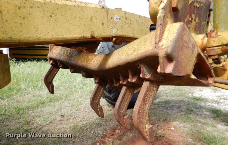 image for item DP3979 1963 Caterpillar 12E  rigid frame motor grader