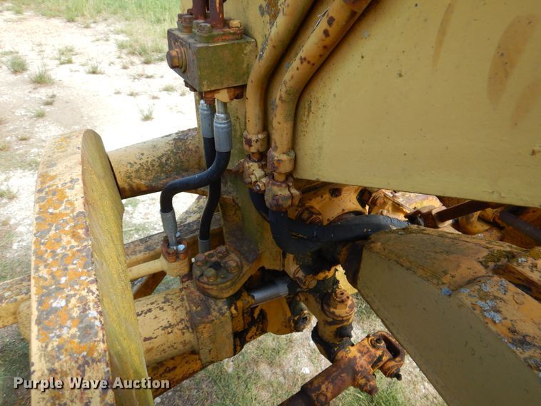 image for item DP3979 1963 Caterpillar 12E  rigid frame motor grader