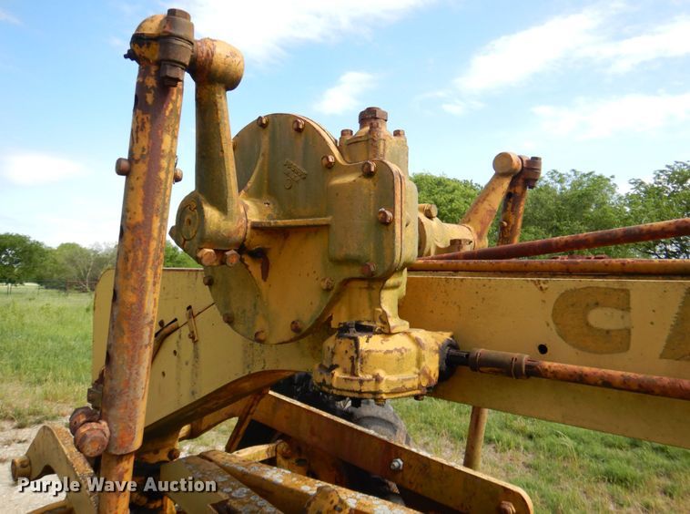 image for item DP3979 1963 Caterpillar 12E  rigid frame motor grader
