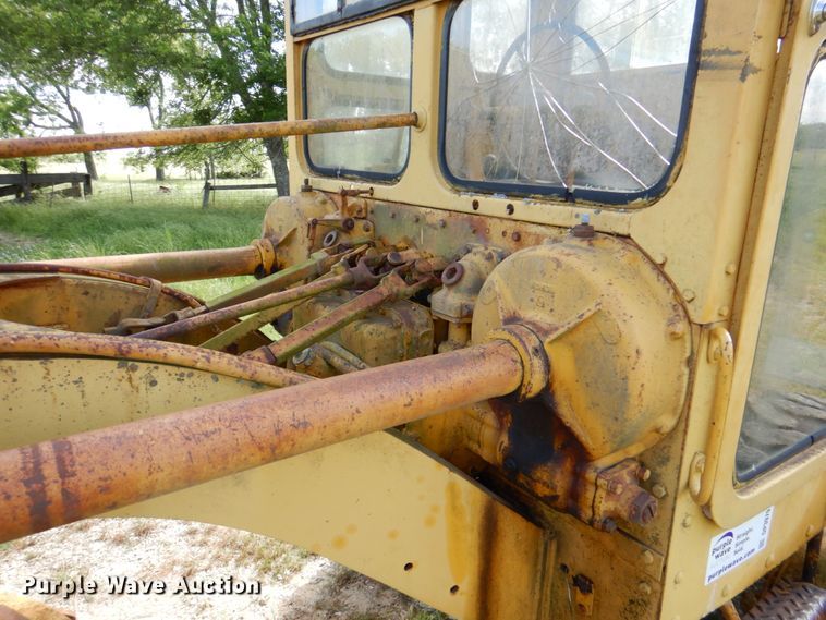 image for item DP3979 1963 Caterpillar 12E  rigid frame motor grader