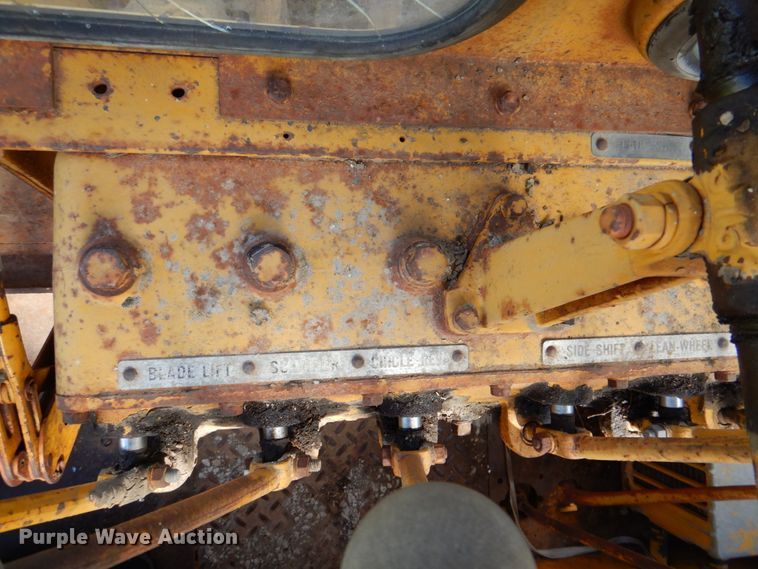 image for item DP3979 1963 Caterpillar 12E  rigid frame motor grader