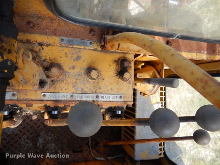 image for item DP3979 1963 Caterpillar 12E  rigid frame motor grader