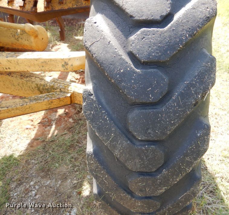 image for item DP3979 1963 Caterpillar 12E  rigid frame motor grader