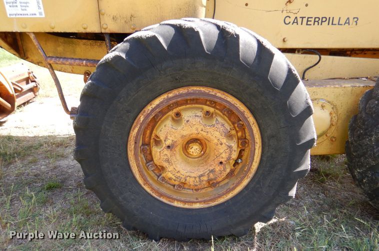 image for item DP3979 1963 Caterpillar 12E  rigid frame motor grader