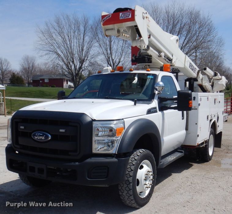 image for item DP5437 2013 Ford F550 Super Duty  bucket truck