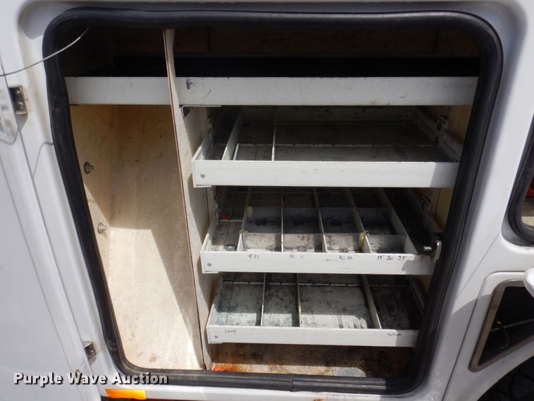 image for item DP5437 2013 Ford F550 Super Duty  bucket truck